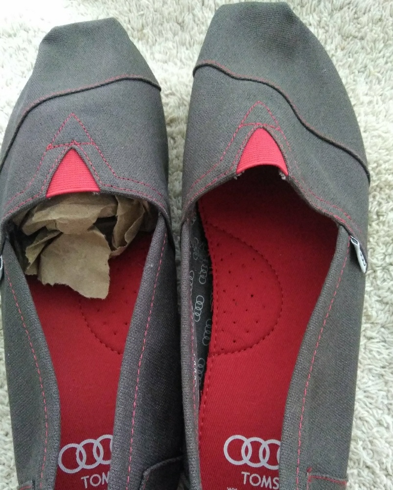 NWOT Toms